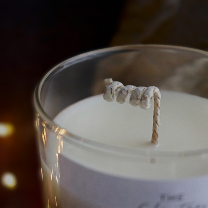 Ziemassvētku Adventes kalendāra svece ar ziemassvētku cepumu smaržu, 200 ml